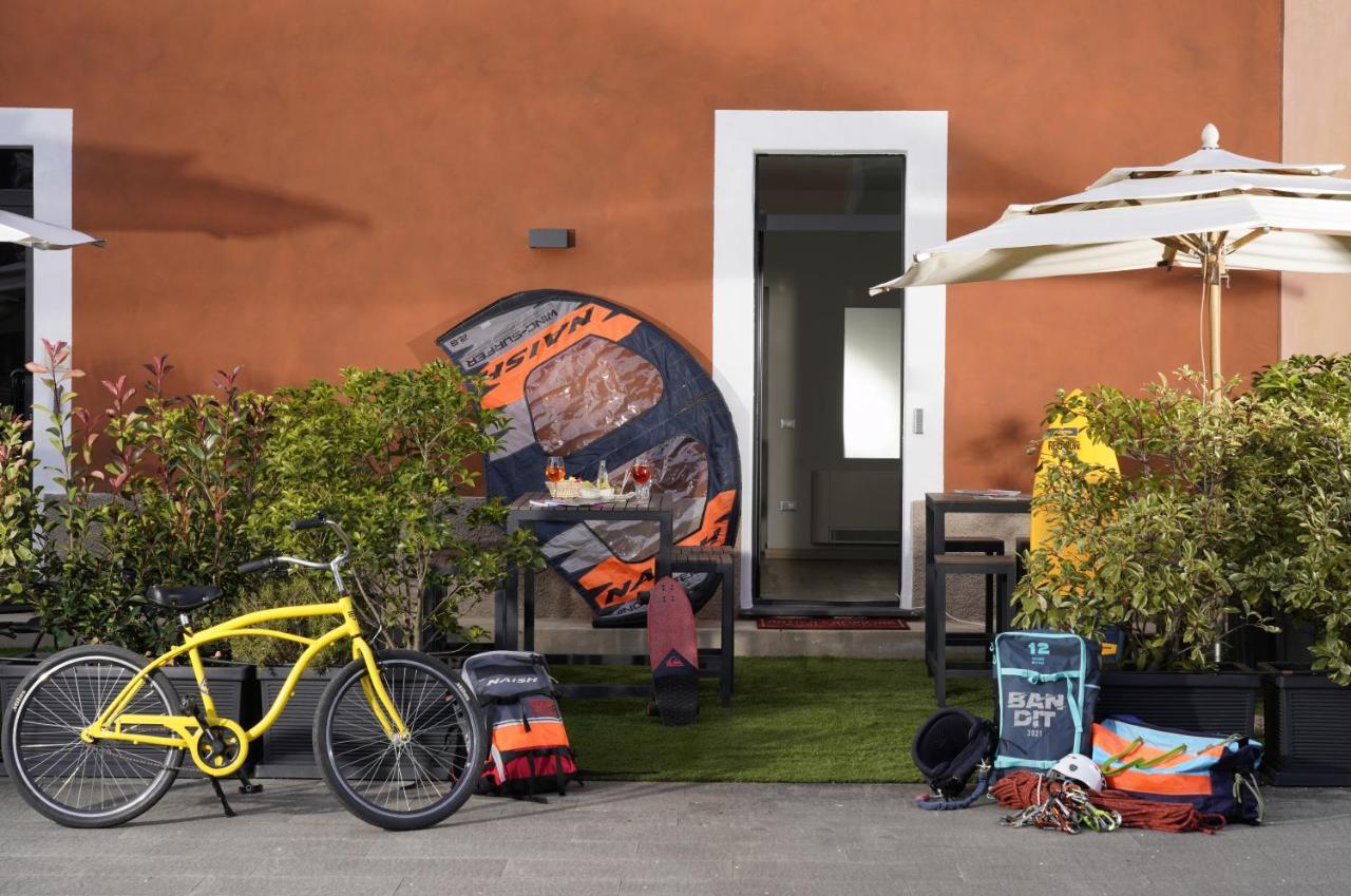 "La Locanda" Campione Del Garda Hostel Bagian luar foto